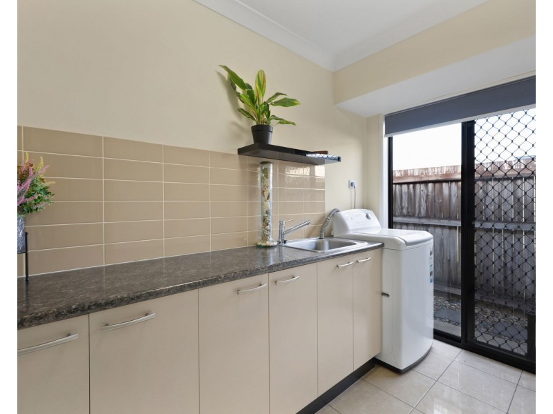 27 Reef Drive, Sarina QLD 4737