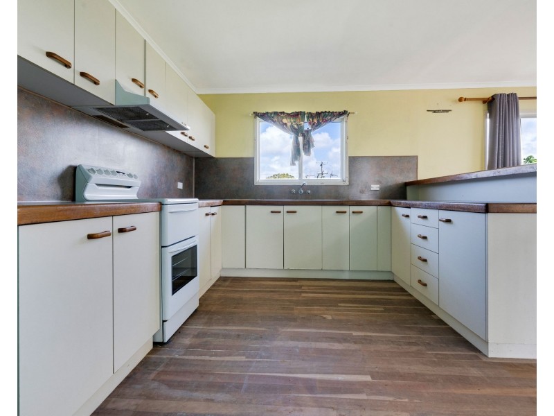 17 Pharlap Parade, Ooralea QLD 4740