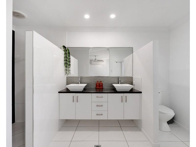 15 Eros Court, Ooralea QLD 4740