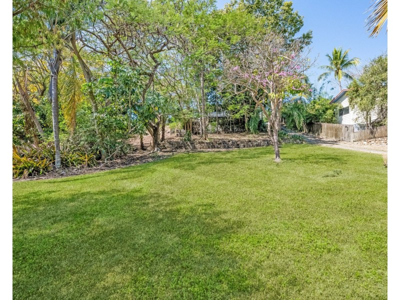 64 Mango Avenue, Eimeo QLD 4740
