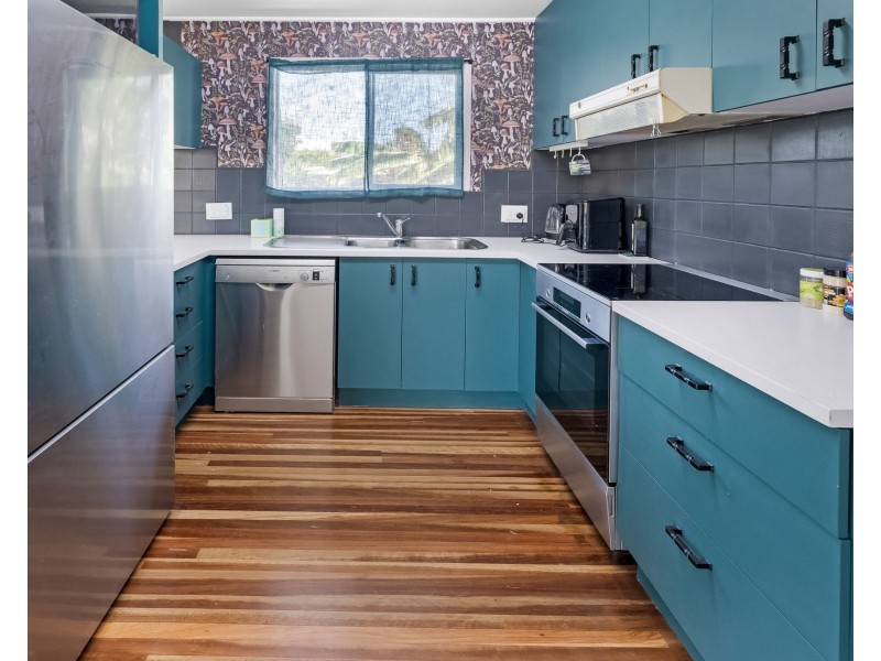 64 Mango Avenue, Eimeo QLD 4740