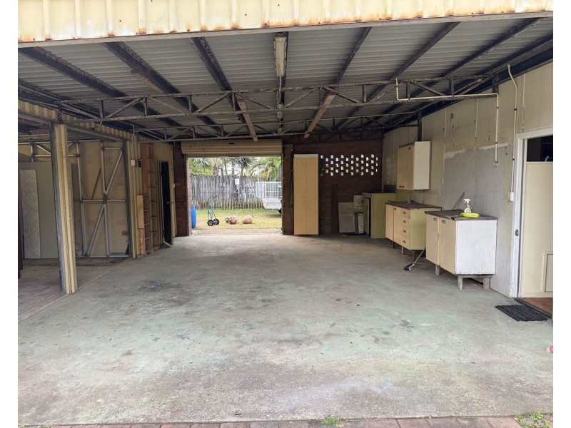 122 The Esplande, Grasstree Beach QLD 4740