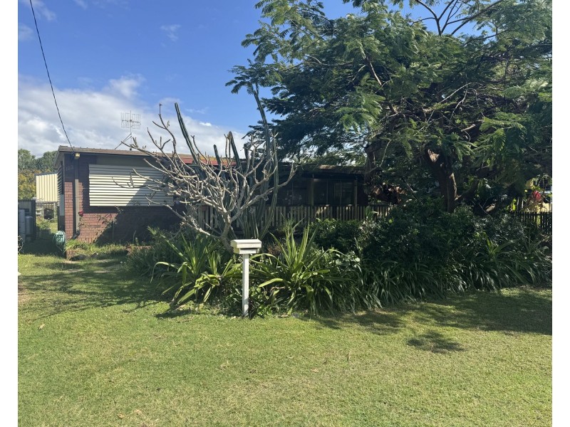 122 The Esplande, Grasstree Beach QLD 4740