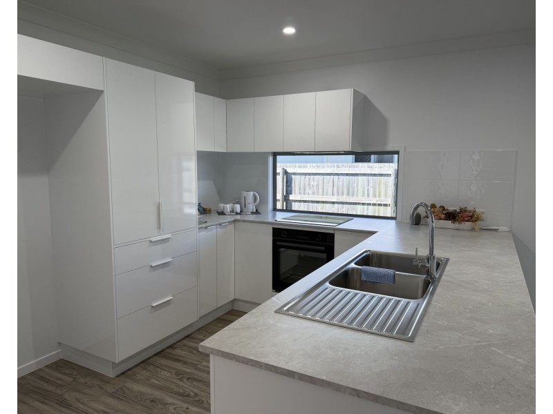 25 Devereux Street, Rural View QLD 4740