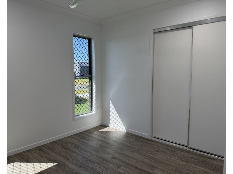 25 Devereux Street, Rural View QLD 4740