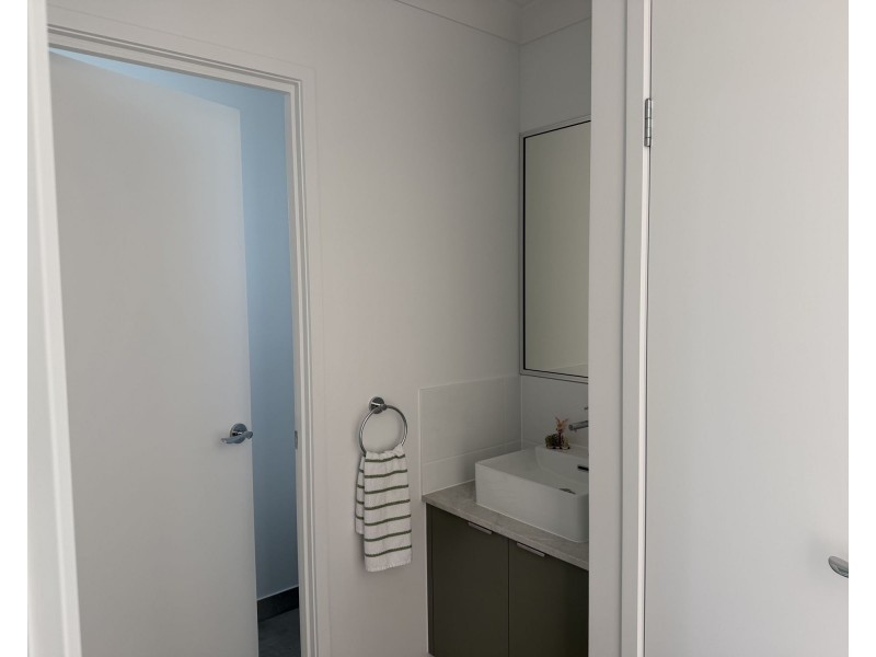 25 Devereux Street, Rural View QLD 4740
