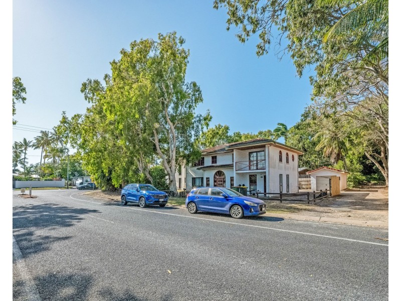 1 Kingfisher Street, Slade Point QLD 4740