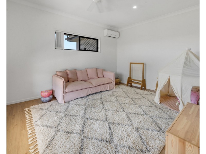 11 Kingslea Court, Ooralea QLD 4740