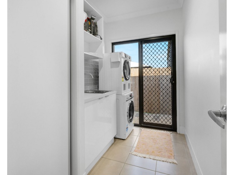 11 Kingslea Court, Ooralea QLD 4740