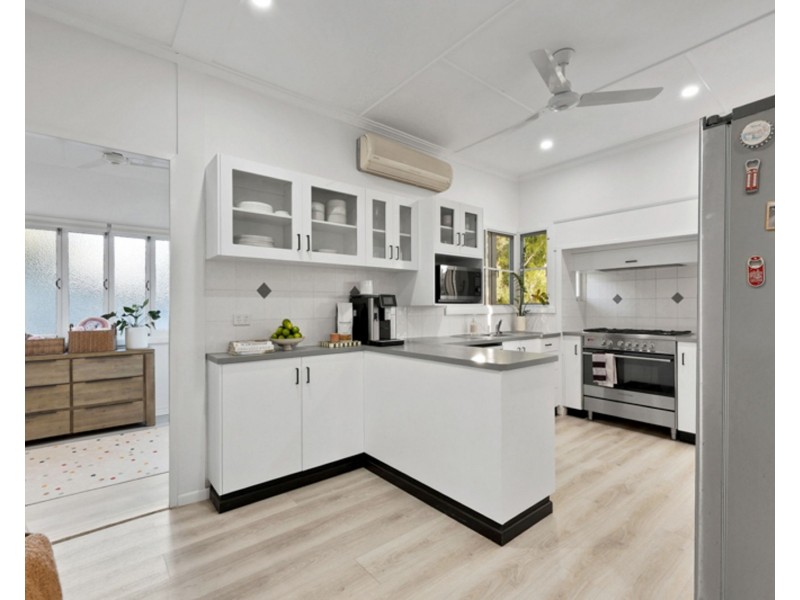 39 Hunter Street, West Mackay QLD 4740
