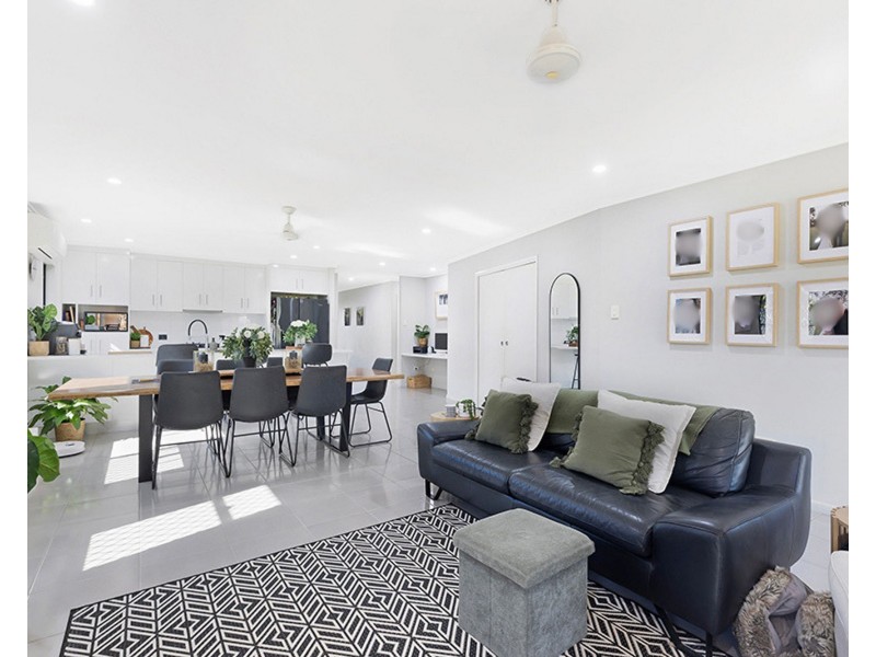 13 Majesty Street, Rural View QLD 4740