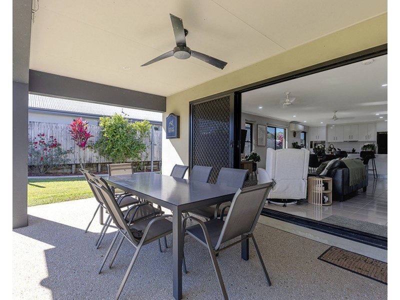 13 Majesty Street, Rural View QLD 4740