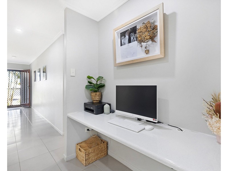 13 Majesty Street, Rural View QLD 4740