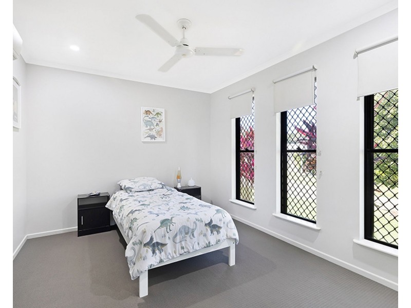 13 Majesty Street, Rural View QLD 4740