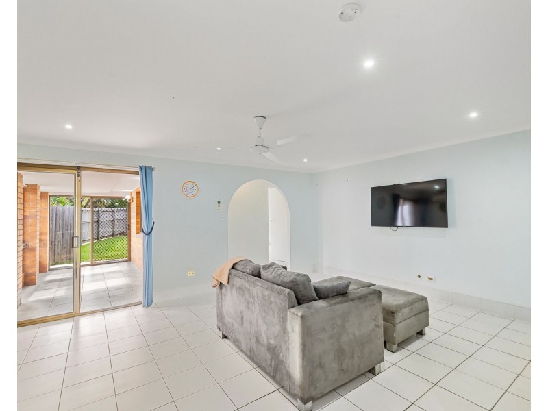 4 Hillside Terrace, Mount Pleasant QLD 4740