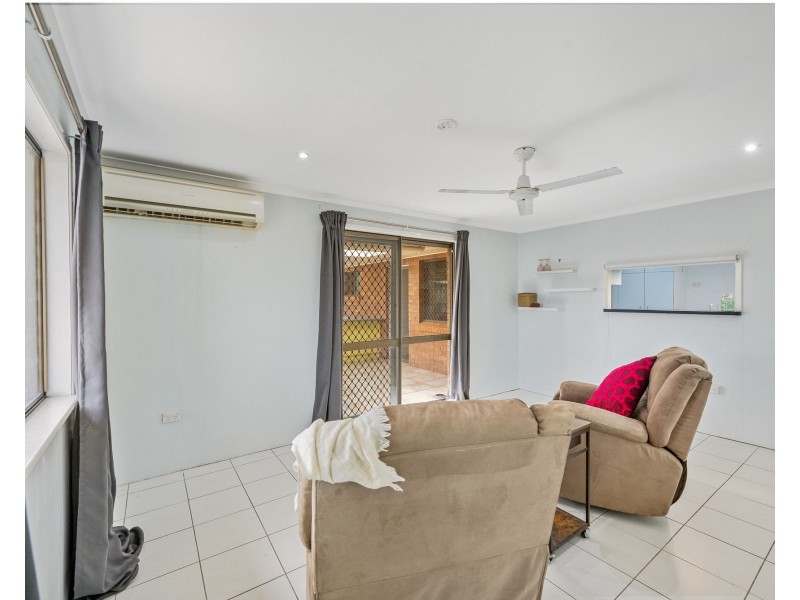 4 Hillside Terrace, Mount Pleasant QLD 4740