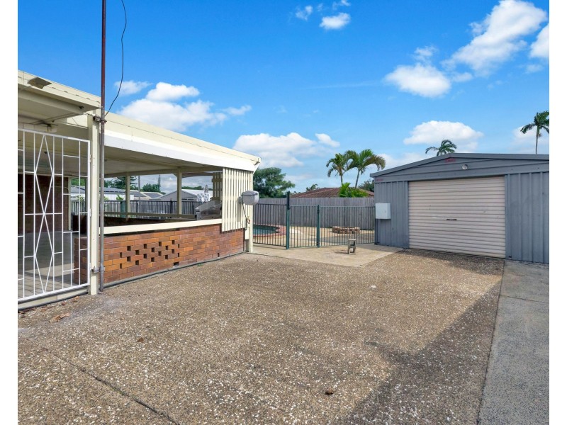 4 Hillside Terrace, Mount Pleasant QLD 4740