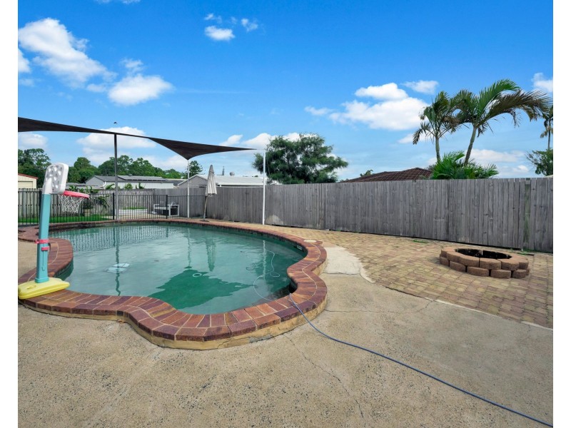 4 Hillside Terrace, Mount Pleasant QLD 4740