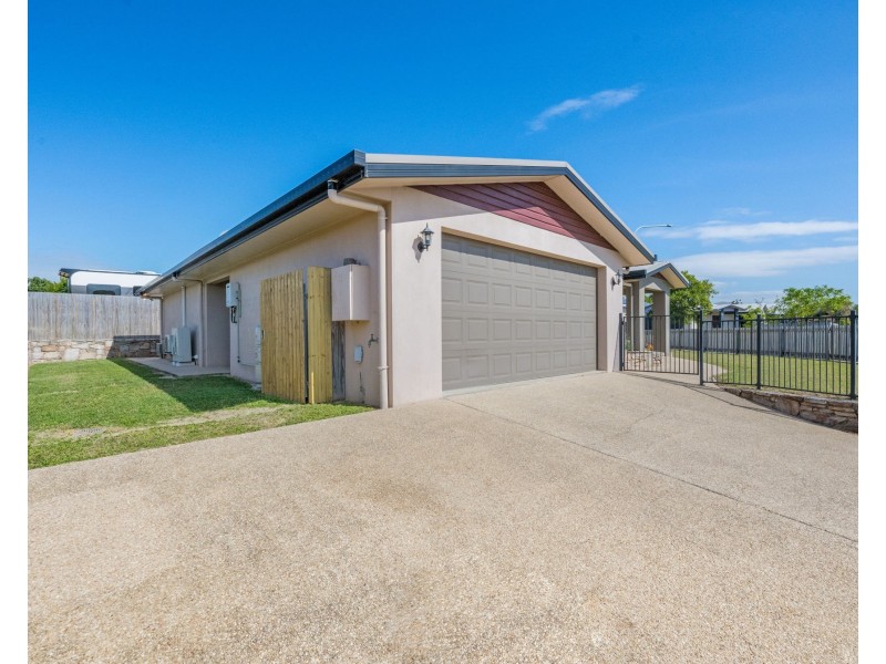 1 Hawkins Street, Bucasia QLD 4750