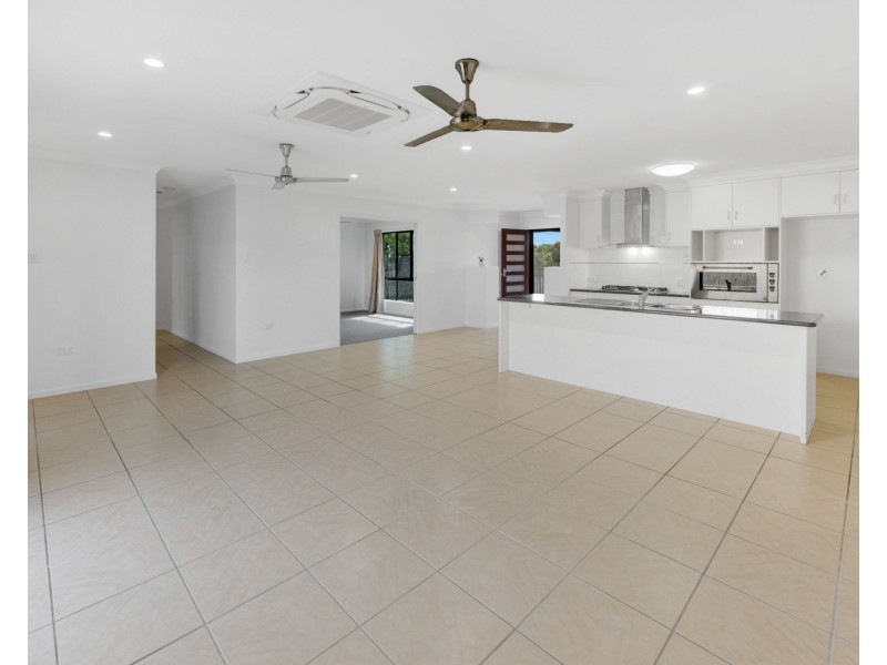 1 Hawkins Street, Bucasia QLD 4750