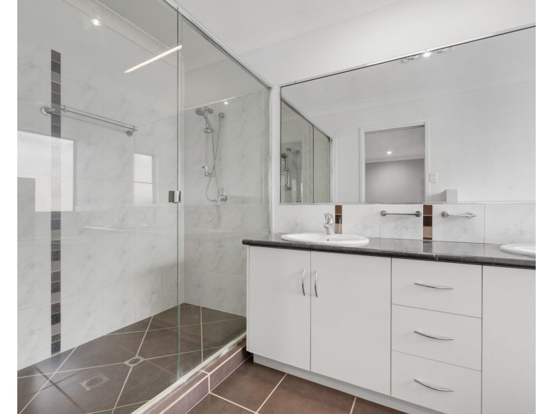 1 Hawkins Street, Bucasia QLD 4750