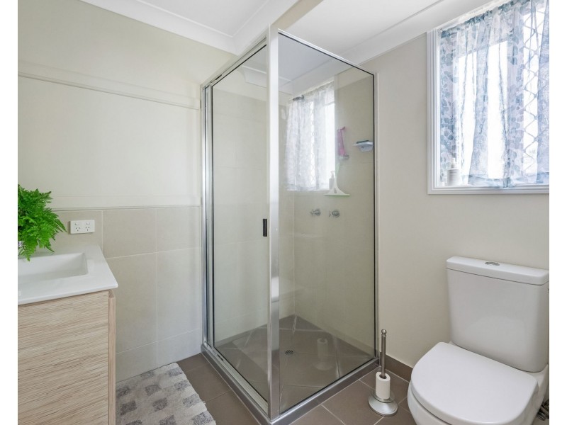 5 Hillcrest Street, Eimeo QLD 4740