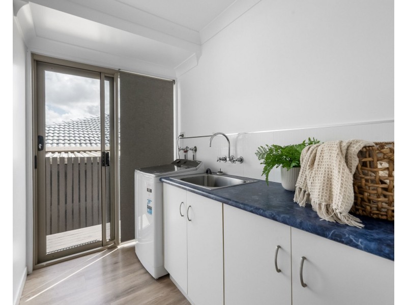 5 Hillcrest Street, Eimeo QLD 4740