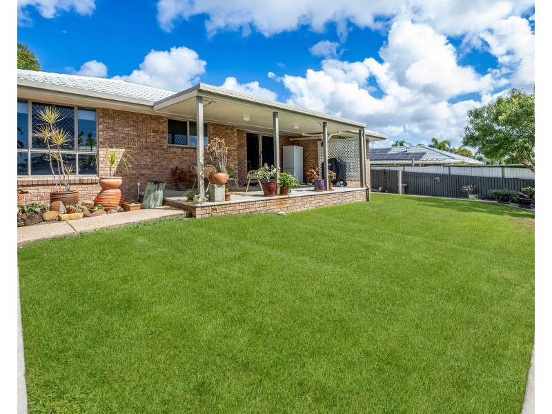 5 Hillcrest Street, Eimeo QLD 4740