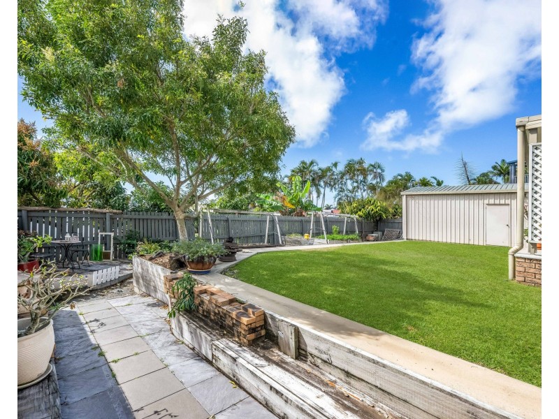 5 Hillcrest Street, Eimeo QLD 4740