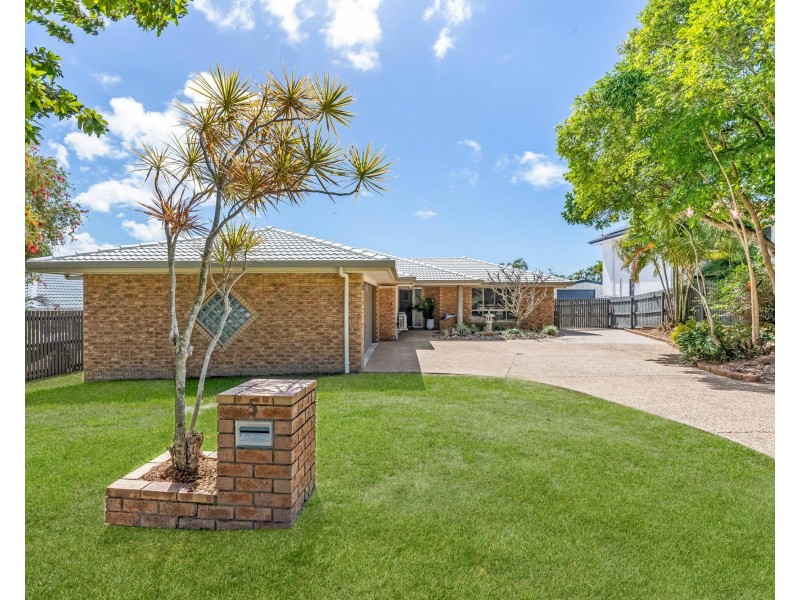 5 Hillcrest Street, Eimeo QLD 4740