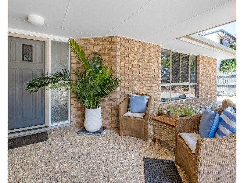 5 Hillcrest Street, Eimeo QLD 4740