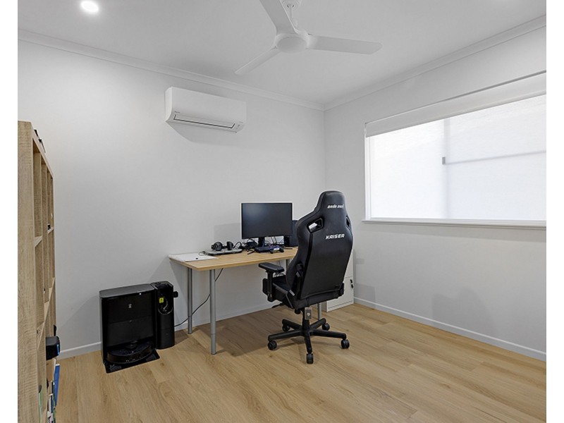 10 Jabiru Circuit, Rural View QLD 4740