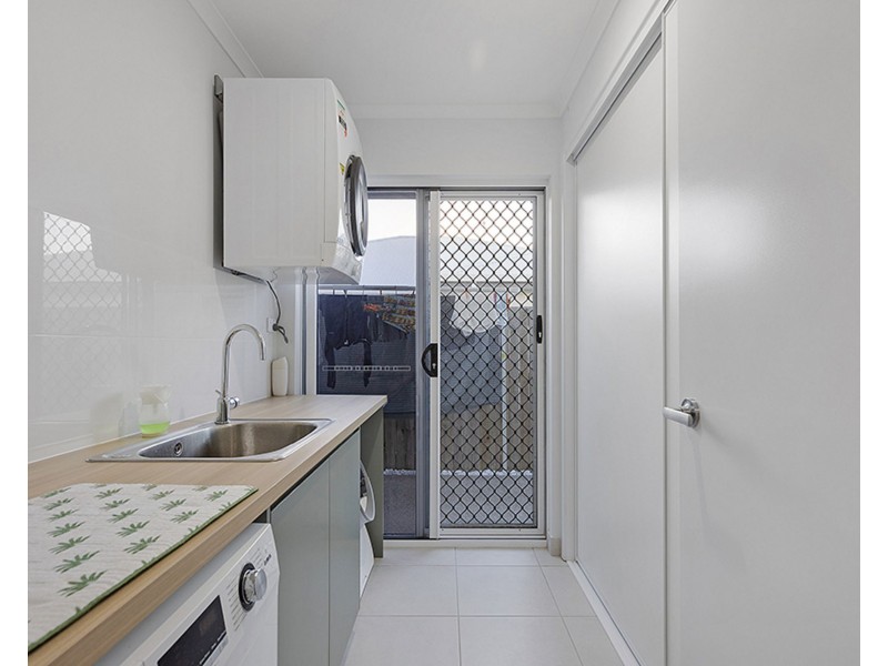 10 Jabiru Circuit, Rural View QLD 4740