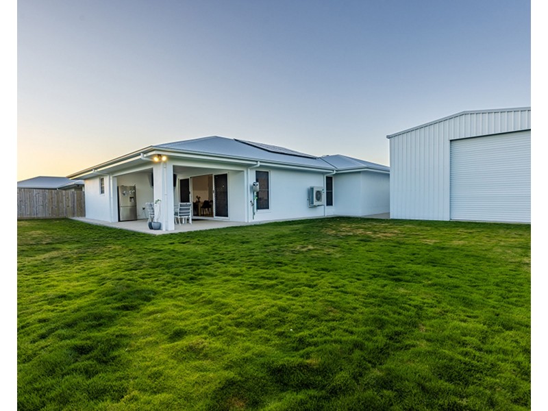 10 Jabiru Circuit, Rural View QLD 4740