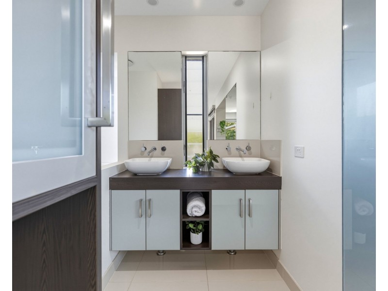15 Seafarer Court, Blacks Beach QLD 4740