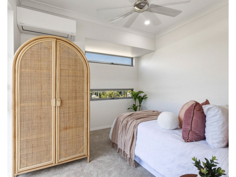 15 Seafarer Court, Blacks Beach QLD 4740