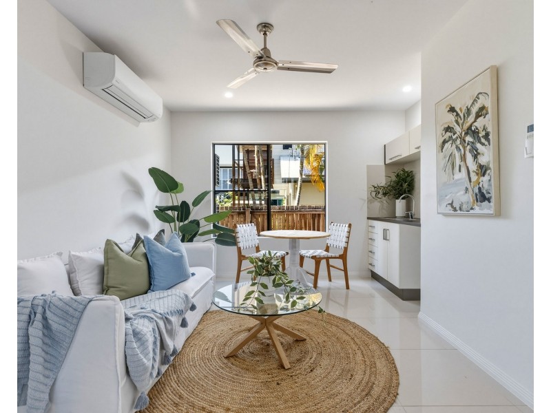 15 Seafarer Court, Blacks Beach QLD 4740