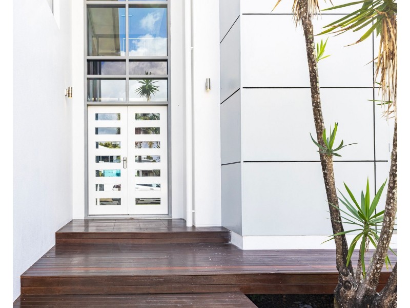15 Seafarer Court, Blacks Beach QLD 4740
