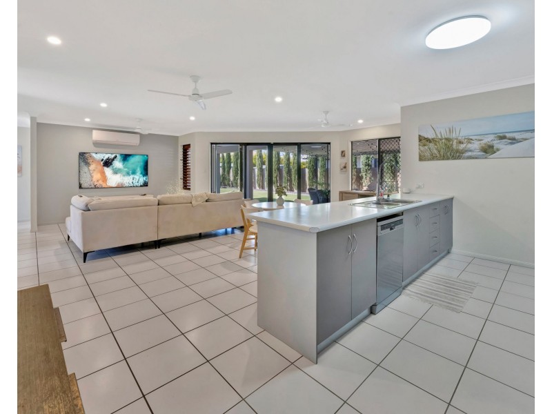 42 Stone Drive, Bucasia QLD 4750