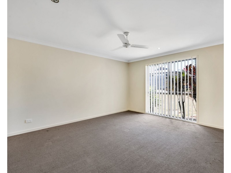 3/8 Greenwood Drive, Glenella QLD 4740