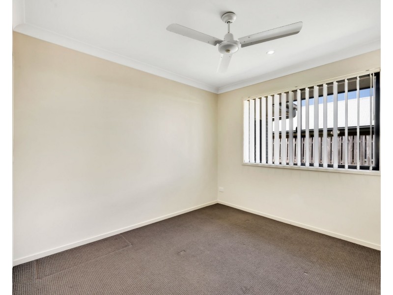 3/8 Greenwood Drive, Glenella QLD 4740