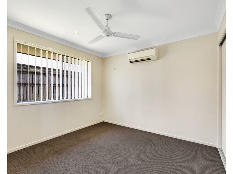 3/8 Greenwood Drive, Glenella QLD 4740