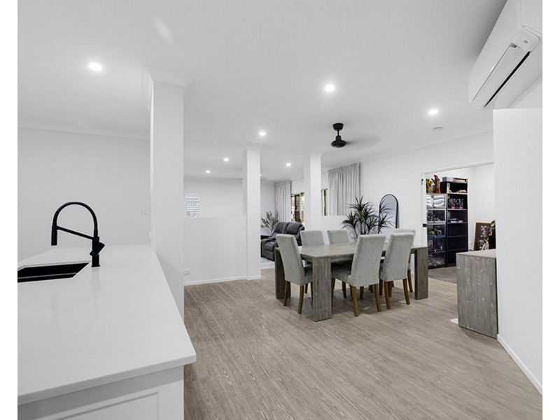 4 Francey Drive, Glenella QLD 4740