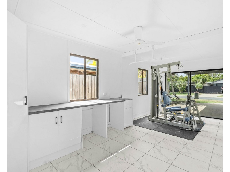 16 Cavanagh Drive, Blacks Beach QLD 4740