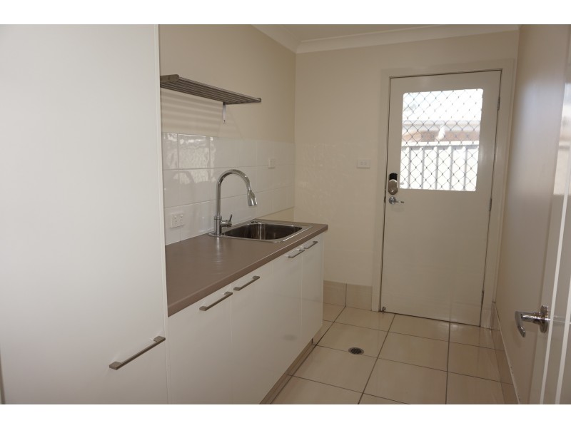 5 Ash Close, Goulburn NSW 2580