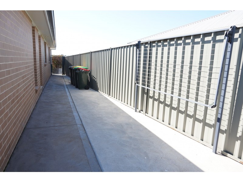 5 Ash Close, Goulburn NSW 2580