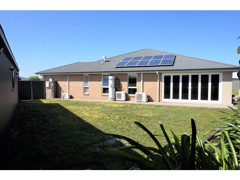 5 Ash Close, Goulburn NSW 2580