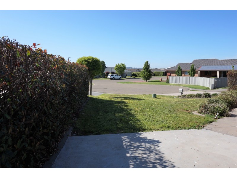 5 Ash Close, Goulburn NSW 2580