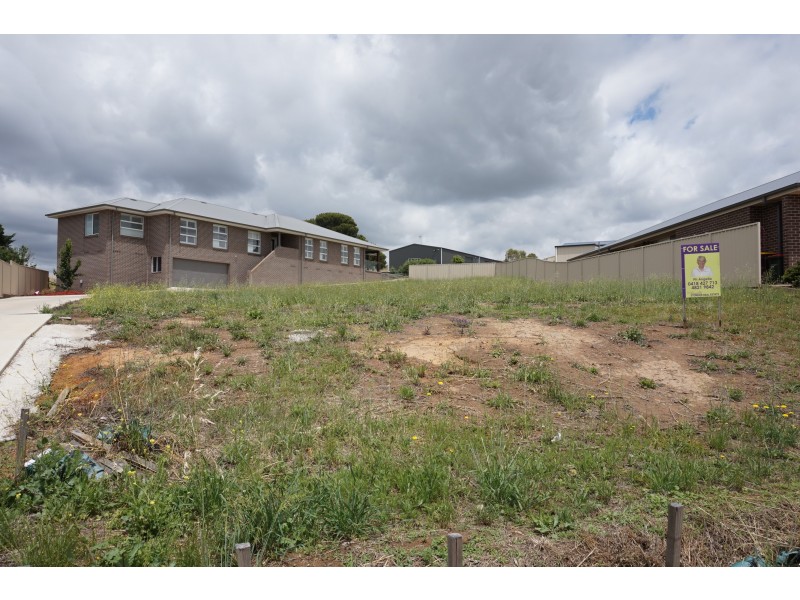 11 Swan Loop, Goulburn NSW 2580