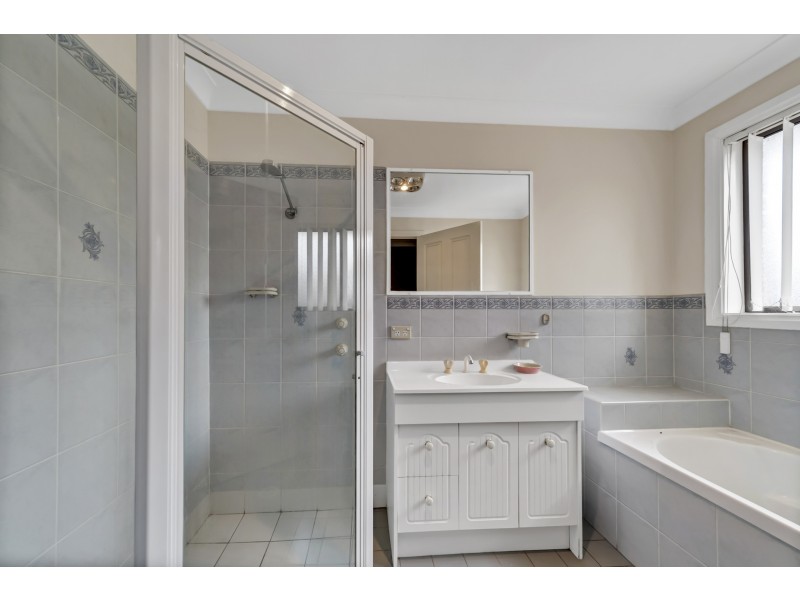 11 Paradise Place, Goulburn NSW 2580